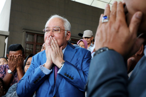 Mantan PM Malaysia Najib...