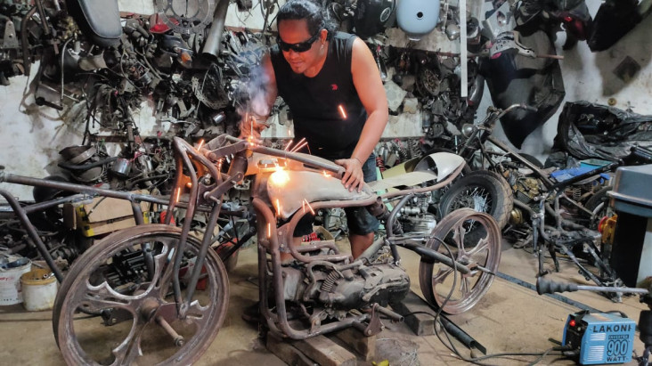 Industri Kreatif Motor...
