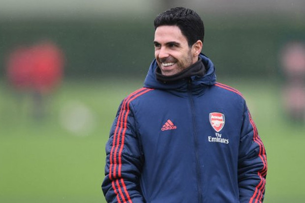 Kembali ke Etihad Mikel...