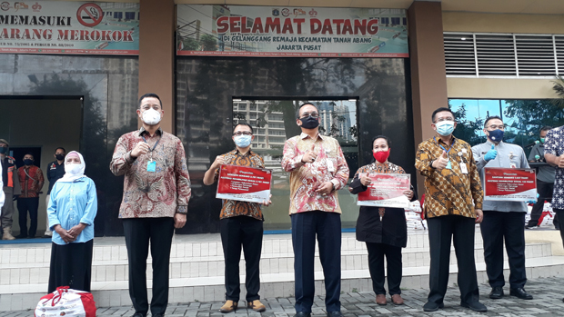 Sambangi PMKS di GOR...