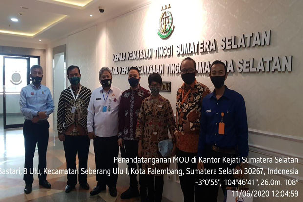 Tangani Masalah Hukum,...