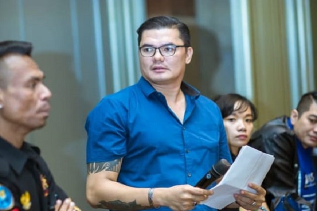 Artis Jerry Diciduk...