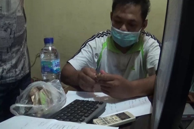 Warga Tangkap Pencuri...