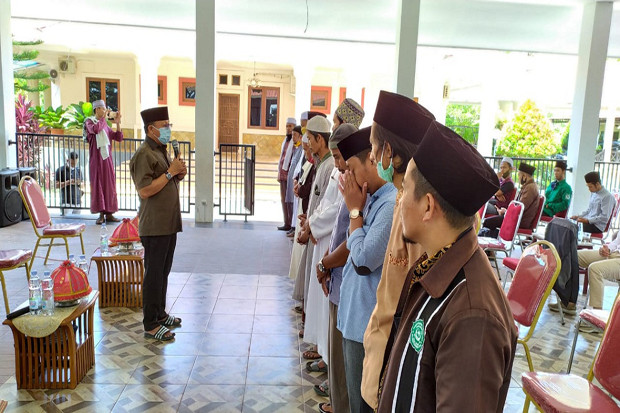 Bupati Pasangkayu Kukuhkan...