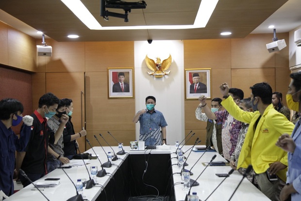 Gubernur Sumsel Bantu...