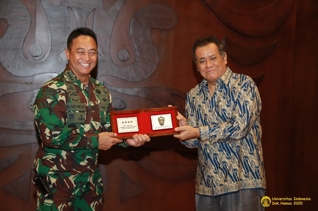 Kampus UI-TNI AD Jalin...