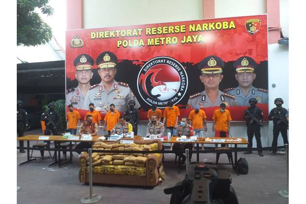Tiap Hari, Polda Metro...