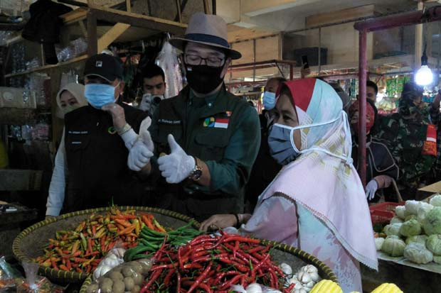 Pantau Pasar Lembang,...