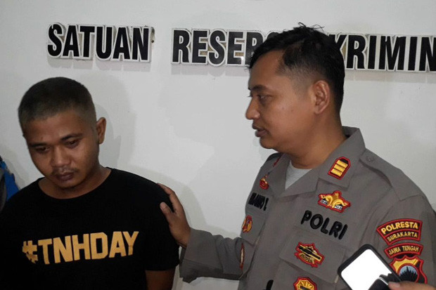 Nunggu Orang Sambil...