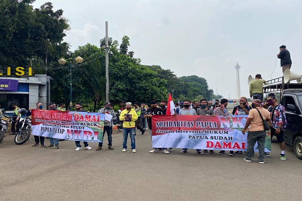 Mahasiswa Papua Minta...