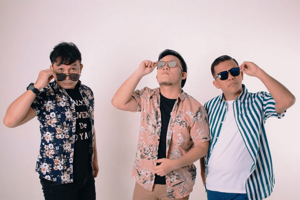 Usai Rilis Debut Single,...