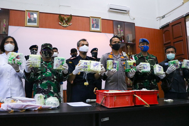 Sinergi Bea Cukai, TNI...