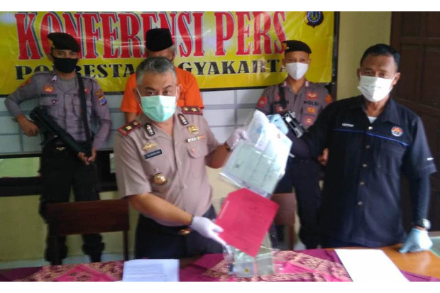 Berdalih Terdampak COVID-19,...