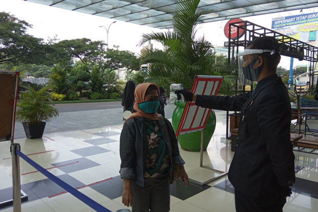 Mal di Depok Buka Kembali,...