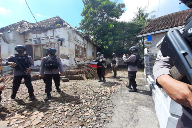 Mau Buang Sampah, Warga...