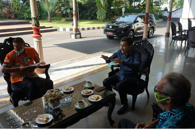 Ratusan Mantan Karyawan...