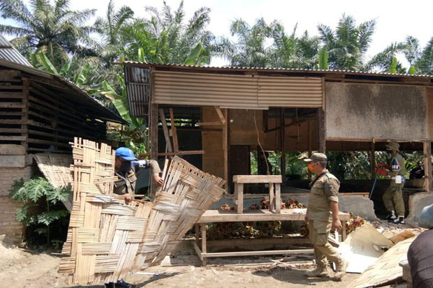 Resahkan Warga, Warung...