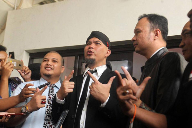 Pilih Prabowo atau Habib...