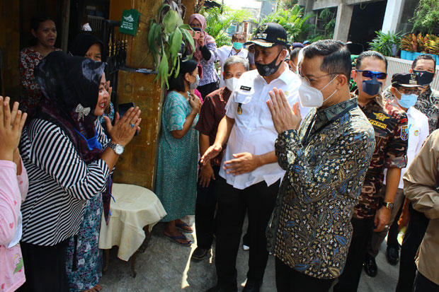 Lansia Terdampak Covid-19...