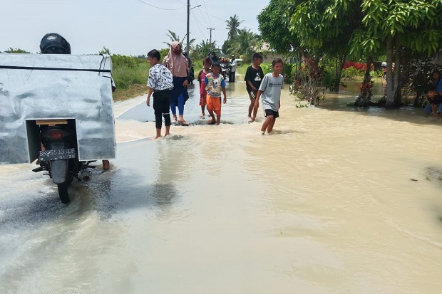 Langganan Banjir, Puluhan...