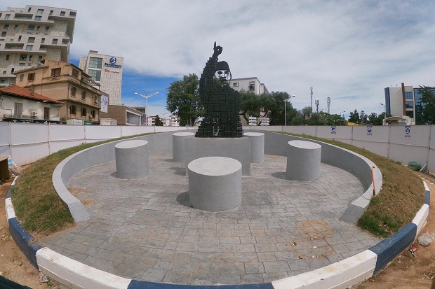 Kisah di Balik Monumen...