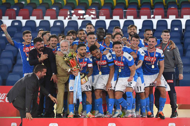 Girangnya Kiper Napoli...
