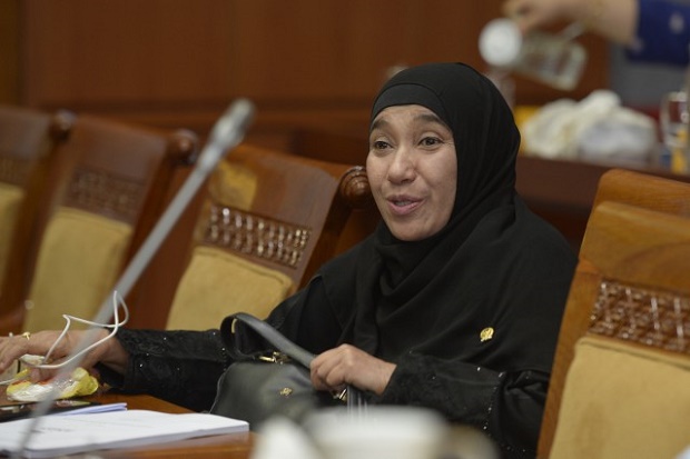 Kritisi Kerja Sama Kemendikbud...