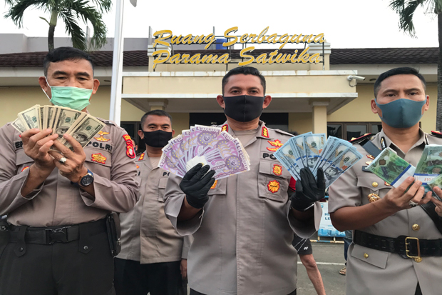 Polres Depok Amankan...