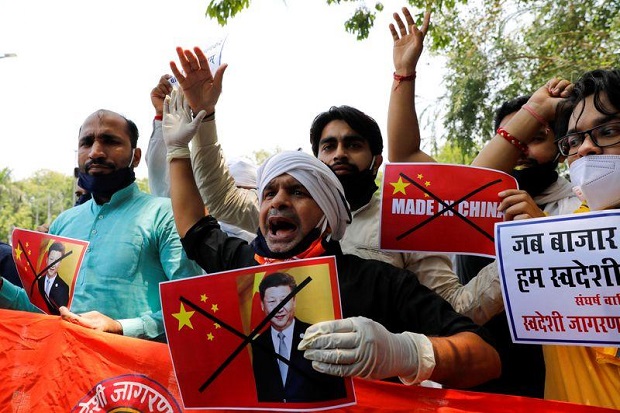 China vs India: Dua...