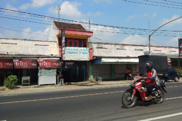 Pemkab Mojokerto Dilema,...
