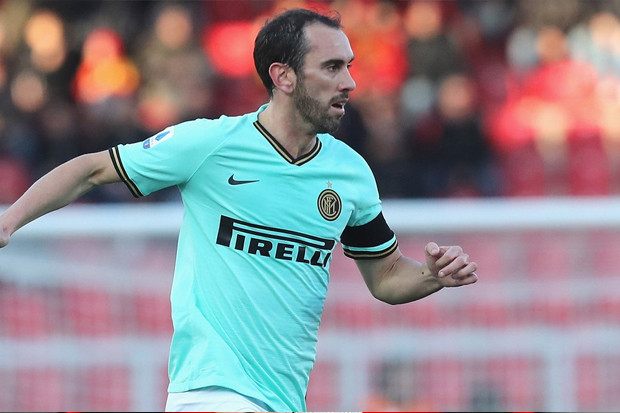 Diego Godin Kaget Namanya...