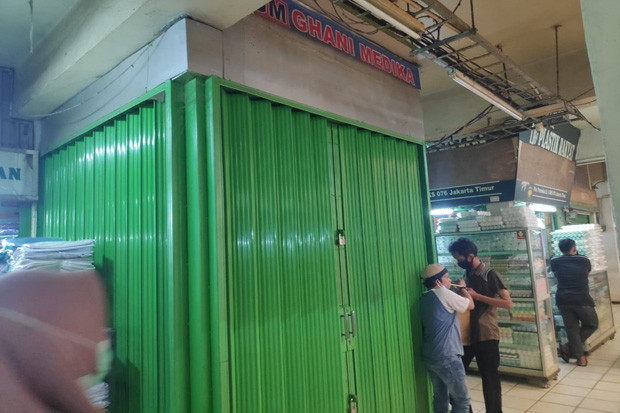 Pedagang Pasar Pramuka...