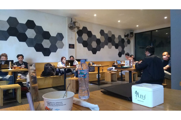Kuliner Bandung Menggeliat,...