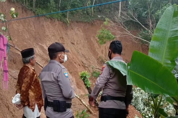 Nenek di Tasikmalaya...