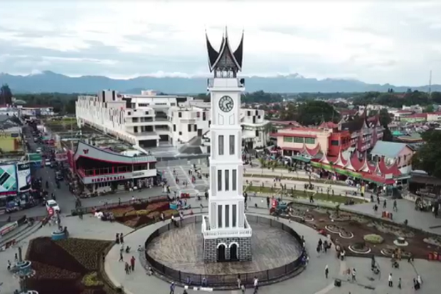 Pasa Ateh Bukittinggi,...