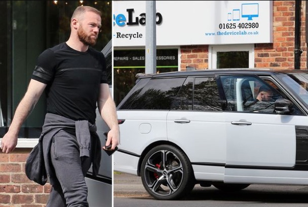 Deretan Mobil Bekas...