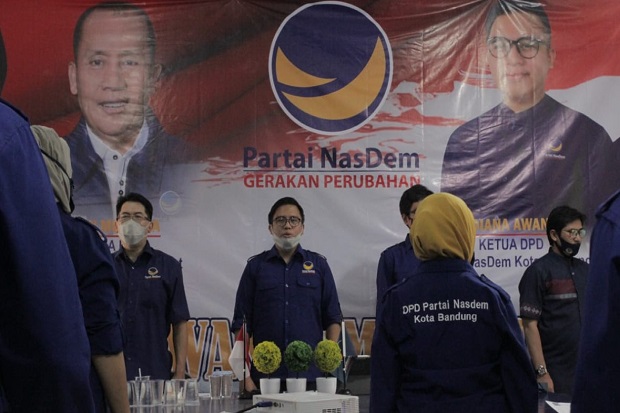 Pasang Kuda-kuda, Partai...