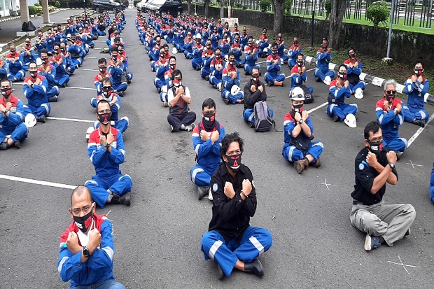 Pertamina Bergolak,...