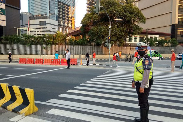 Hari Pertama CFD, Jalan...