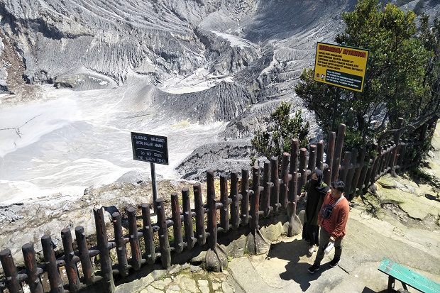 Kunjungan Wisatawan...