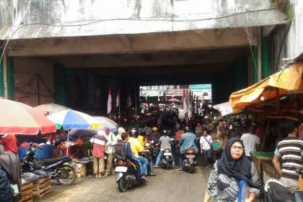 Di Tengah Pandemi, Pedagang...