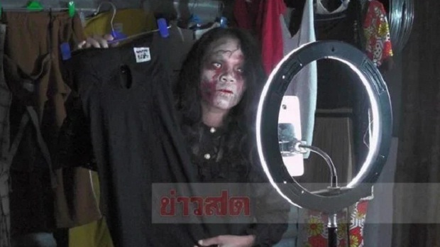 Dandan ala Zombie, Wanita...