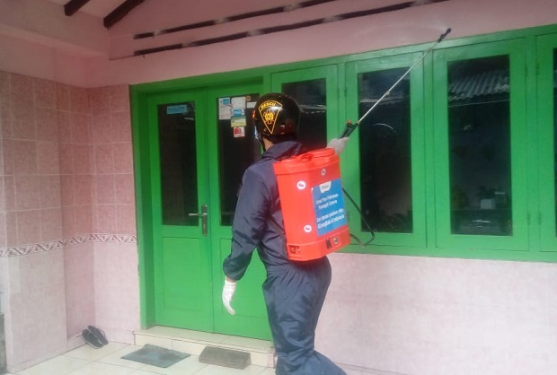 Anggota Keluarga Pasien...