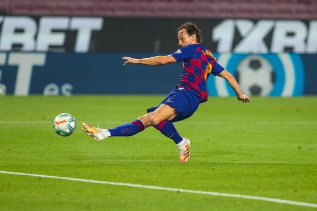 Cetak Gol bagi Barcelona,...