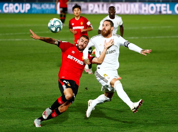 Real Madrid Rebut Takhta...