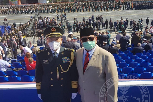 Kemesraan Prabowo dengan...