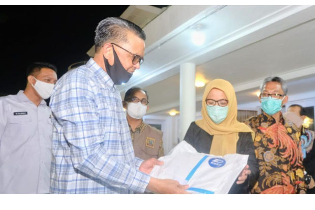 Gubernur Nurdin Abdullah...