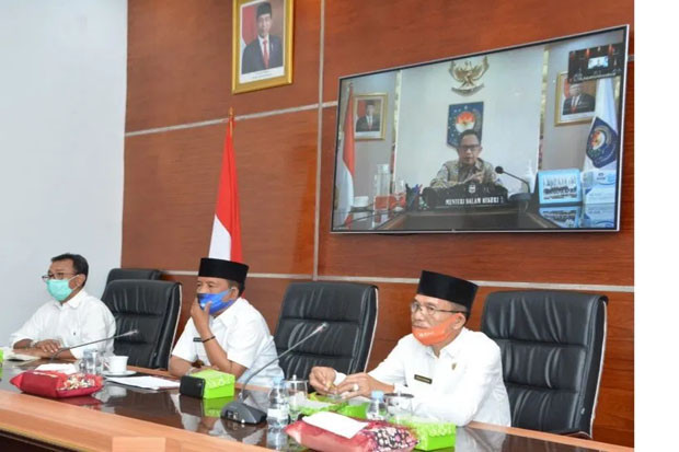 Wabup Fud Syaifuddin...