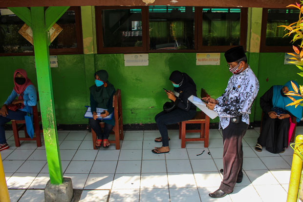 Masih Dibayangi Pandemi,...