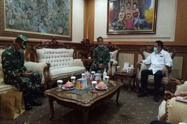 Sambangi Kantor Walikota...